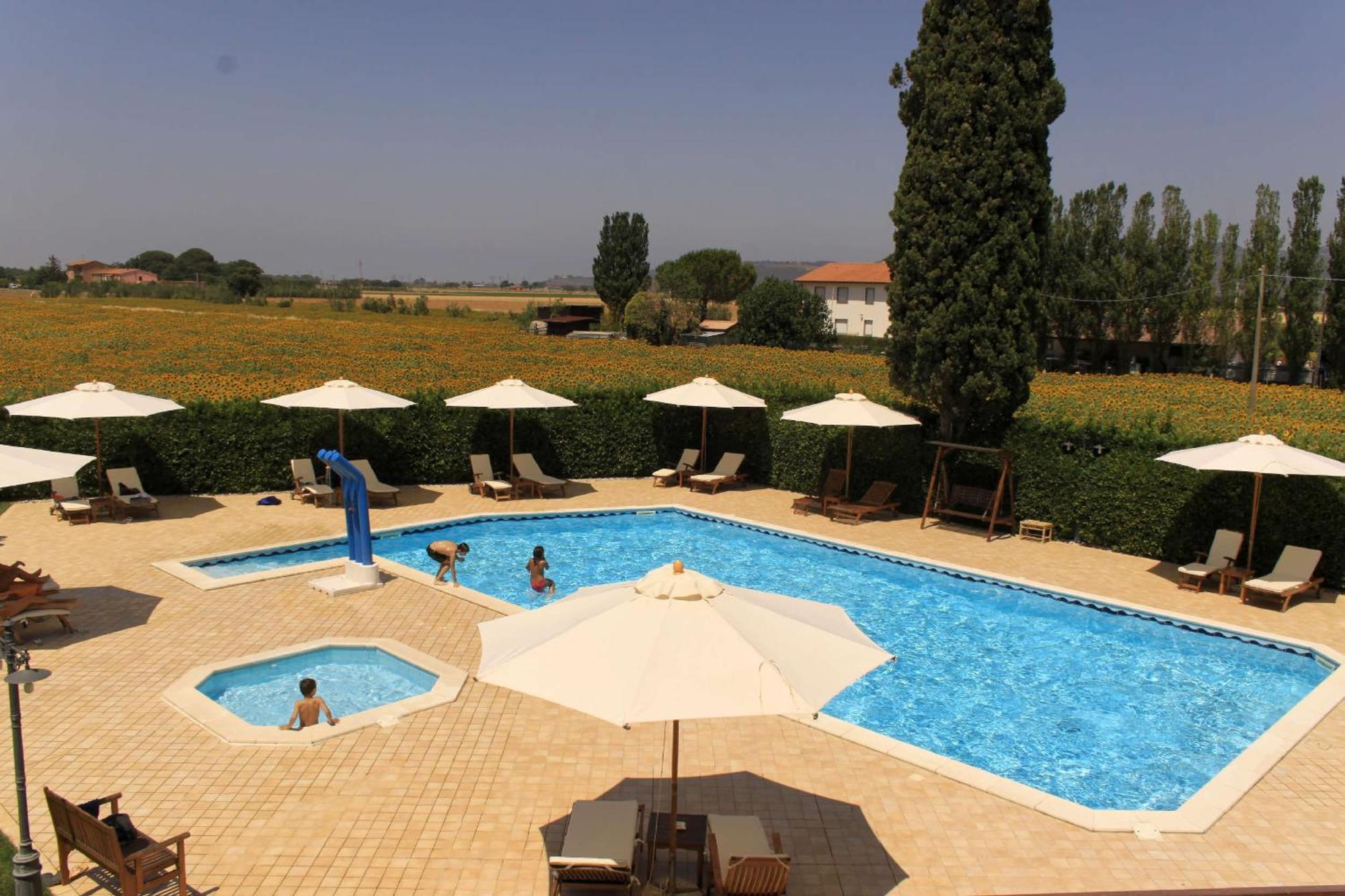 Aparthotel Podere Tre Cipressi *